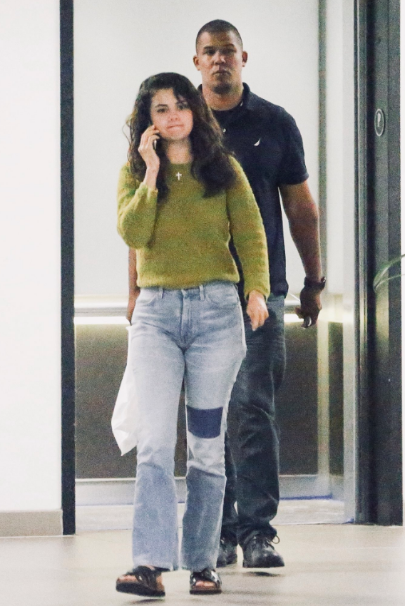 Aparentemente Selena Gomez visitó a Demi Lovato en el hospital donde se encuentra internada