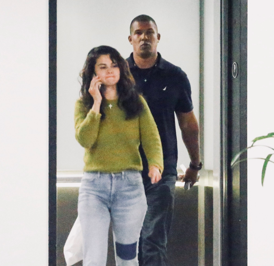 Aparentemente Selena Gomez visitó a Demi Lovato en el hospital donde se encuentra internada