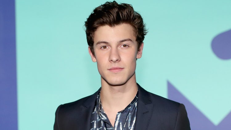Medio estadounidense defiende la sexualidad de Shawn Mendes
