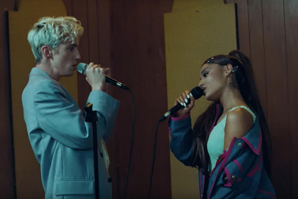 Troye Sivan y Ariana Grande lanzaron el vídeo musical de "Dance To This"