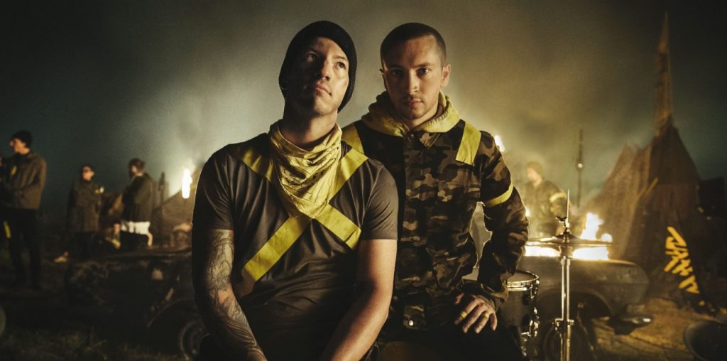 Twenty One Pilots Levitate video