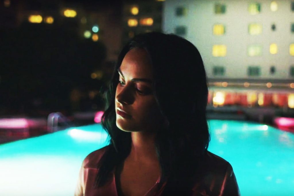 The Chainsmokers y Emily Warren lanzaron el vídeo musical de "Side Effects"