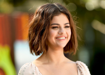 Selena Gomez eligió entre ser actriz y cantante