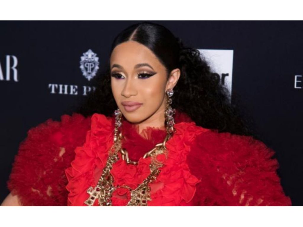 Cardi B no solo le ha lanzado tacones a Nicki Minaj