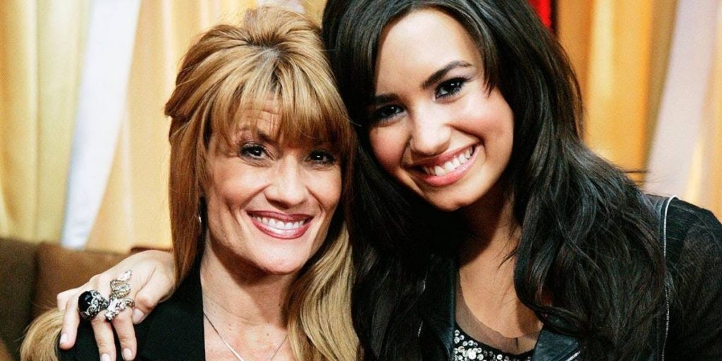 La madre de Demi Lovato habla sobre la sobredosis de su hija