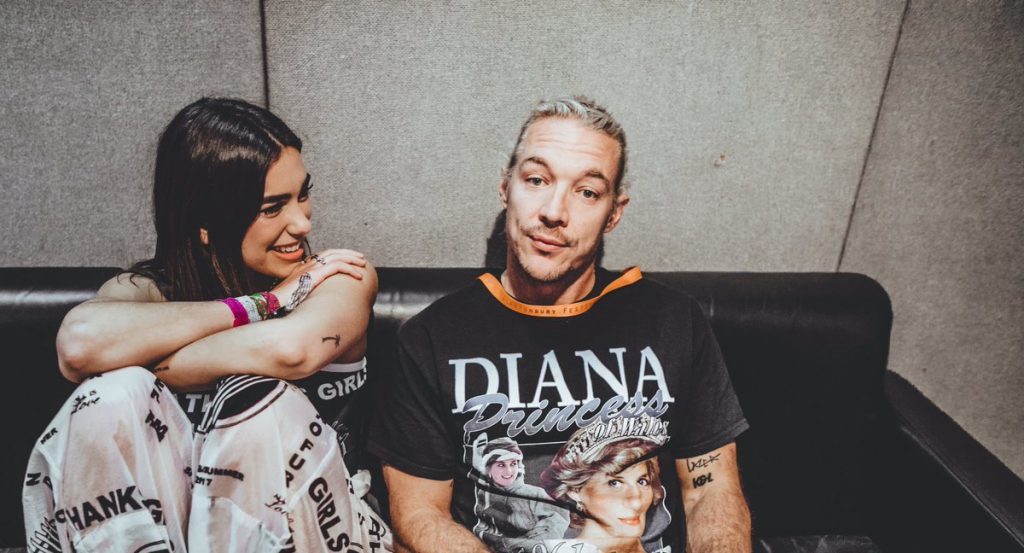 Diplo se disfraza de Dua Lipa y baila Electricity como ella