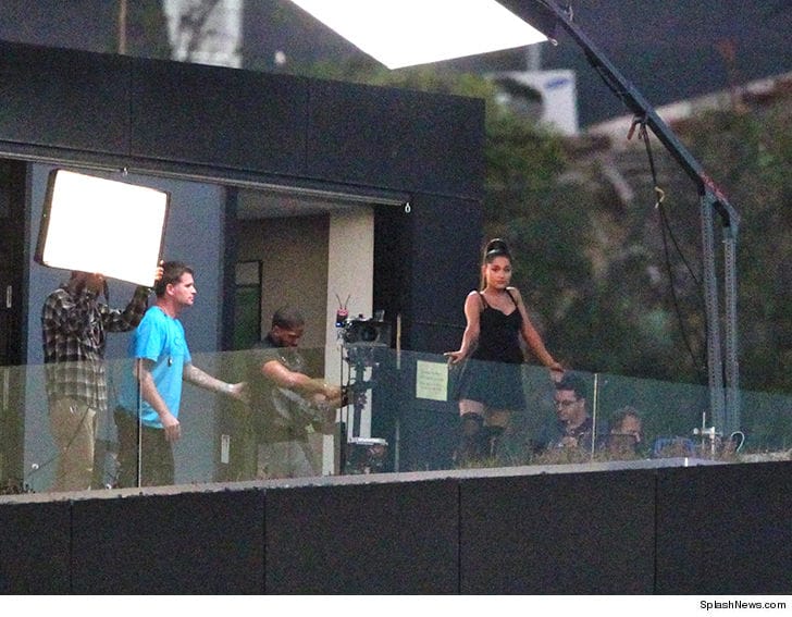 Ariana Grande olvida el drama con Pete y prepara un nuevo vídeo Ariana Grande olvida el drama con Pete y prepara un nuevo vídeo