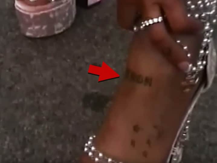 Ariana Grande se cubre tatuaje de Pete Davidson con uno de Mac Miller