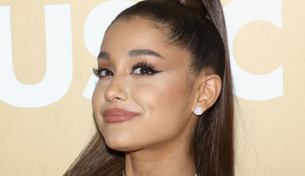 Ariana Grande se enoja con los Grammys y decide no asistir al show