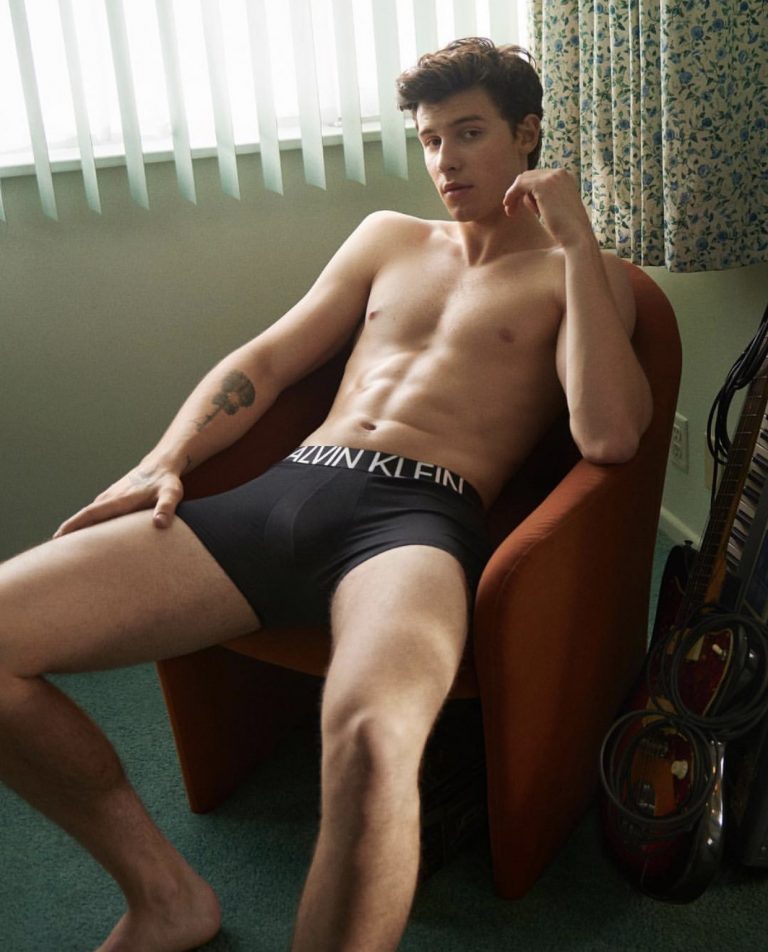 Photoshoot de Shawn Mendes para Calvin Klein