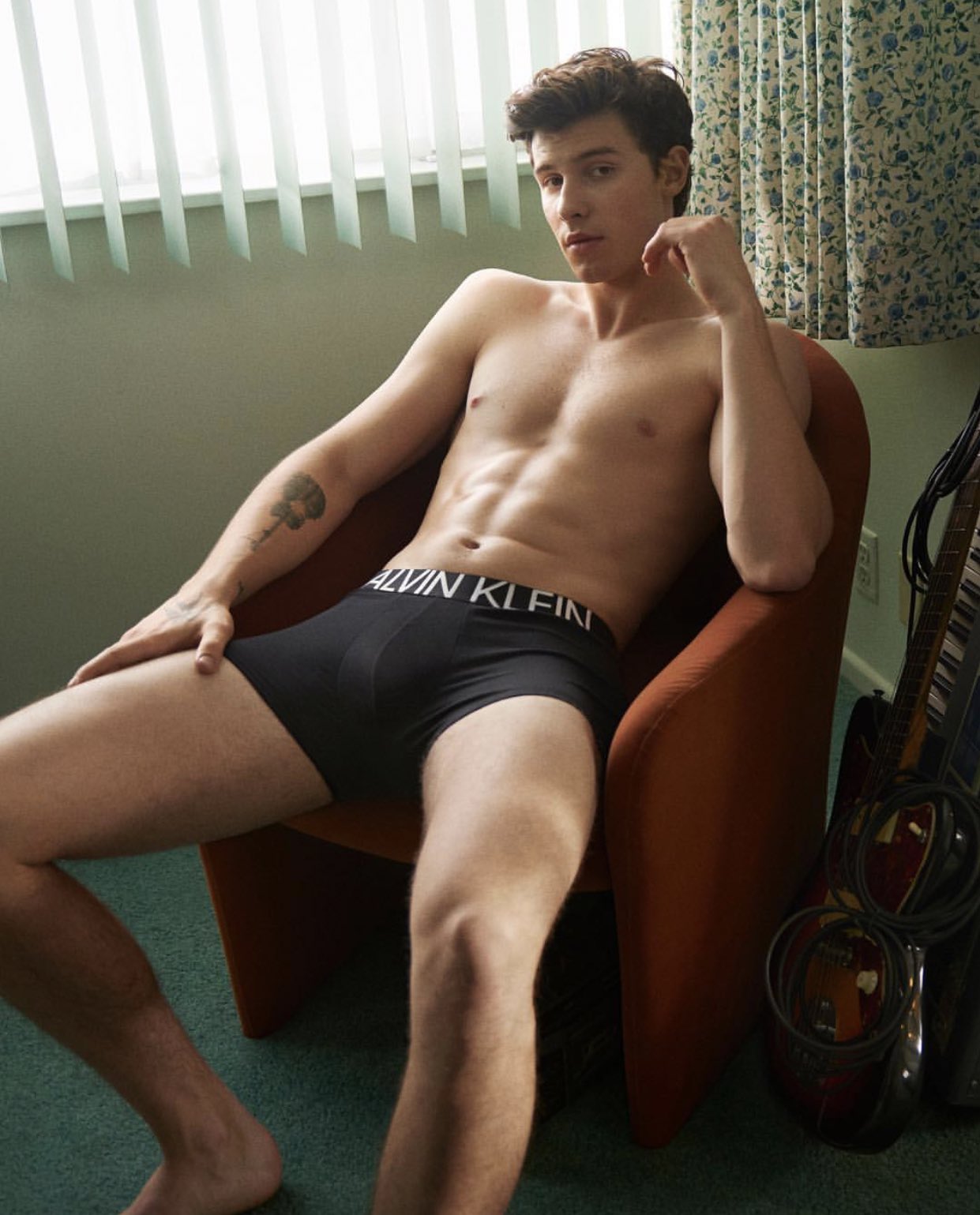 Photoshoot de Shawn Mendes para Calvin Klein