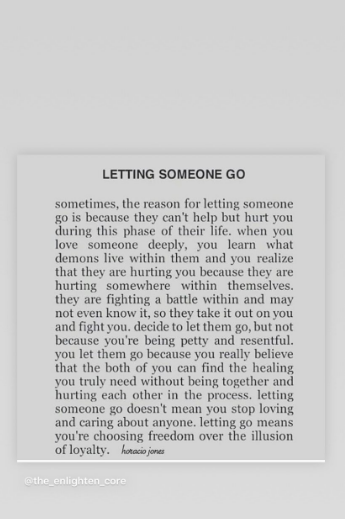 Ariana Grande confiesa que aun sigue enamorada de Pete Davidson