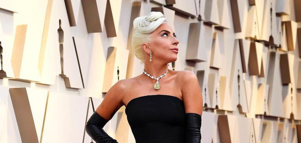 Shallow se convierte en el primer No. 1 de Lady Gaga después de 8 años