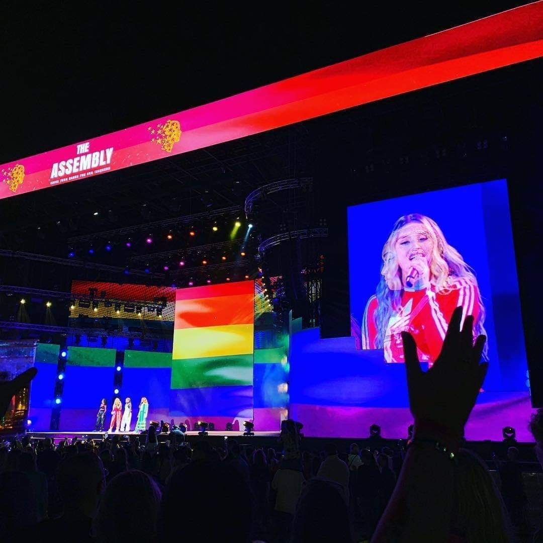 Little Mix desafió la ley tras alzar bandera LGBT en Dubai