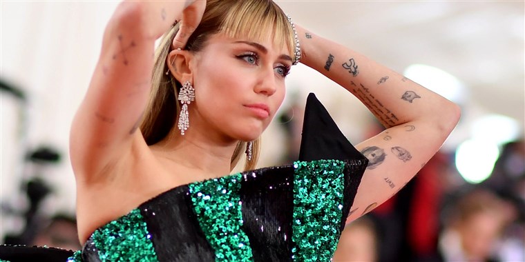 Fans de Miley Cyrus temen por su salud con su último anuncio