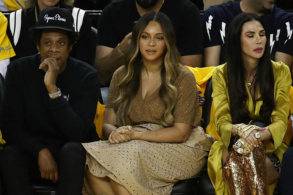 Fans de Beyoncé atacan a mujer que hablo con Jay Z durante un partido