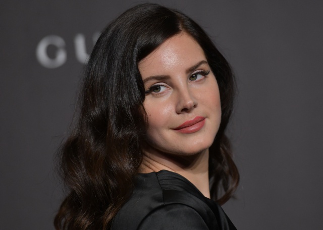 Los trabajos más raros de celebridades antes de ser famosos Los trabajos más raros de celebridades antes de ser famosos