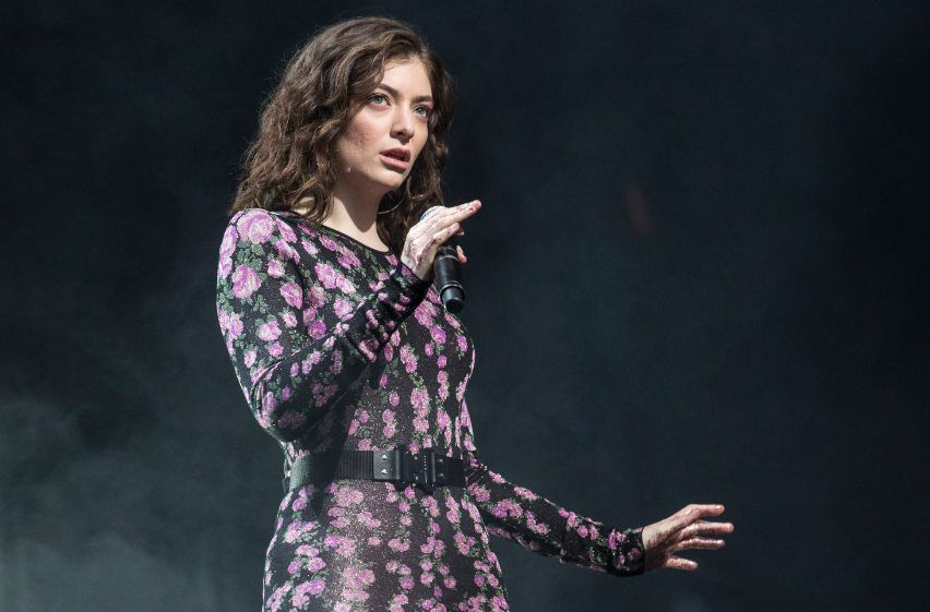 Supercut de Lorde le pasa factura después de tiempo