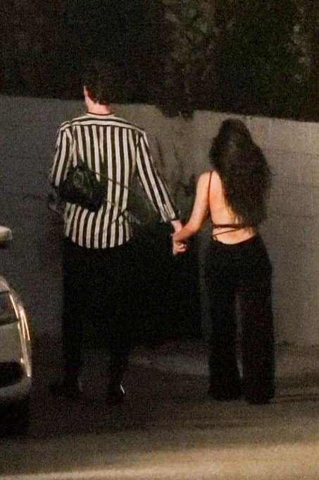 Captan a Shawn Mendes besándose con Camila Cabello Captan a Shawn Mendes besándose con Camila Cabello
