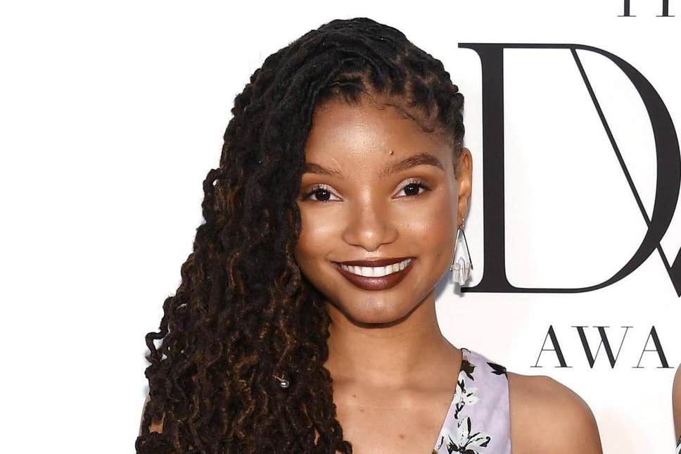 Director de 'La Sirenita' explica el porqué eligió a Halle Bailey para el papel