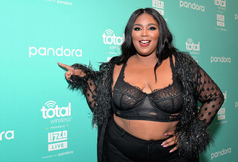 Lizzo celebra su primer Top 5 en el Billboard Hot 100 con "Truth Hurts"