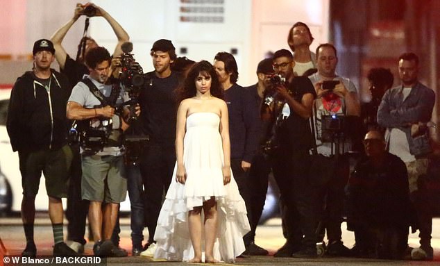 Camila Cabello fue captada grabando lo que parece ser un video musical