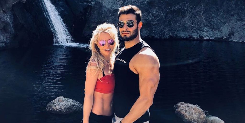 Britney Spears asegura estar bastante 'enamorada' de su novio