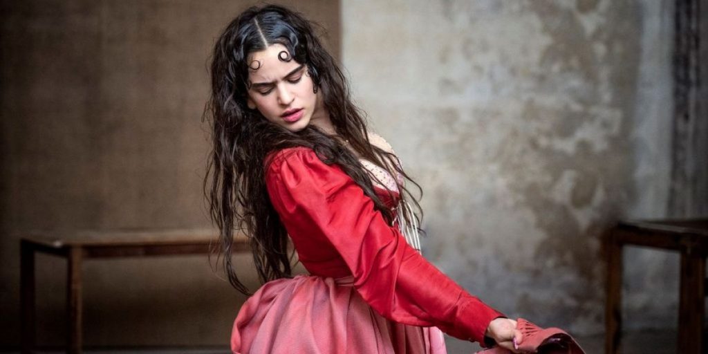 Rosalía se convierte en la nueva Julieta de Shakespeare