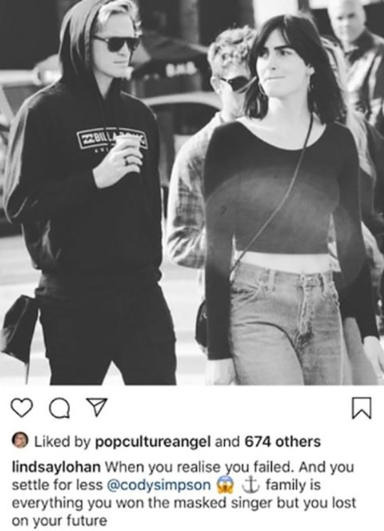 Lindsay Lohan lanza shade a la relación de Miley Cyrus y Cody Simpson