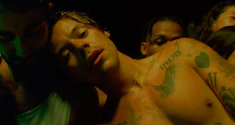 Al parecer Harry Styles se ha declarado bisexual con el estreno de su nueva canción