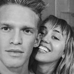 Cody Simpson se aprovecha de su relación con Miley Cyrus para volver a la música con 'Golden Thing'