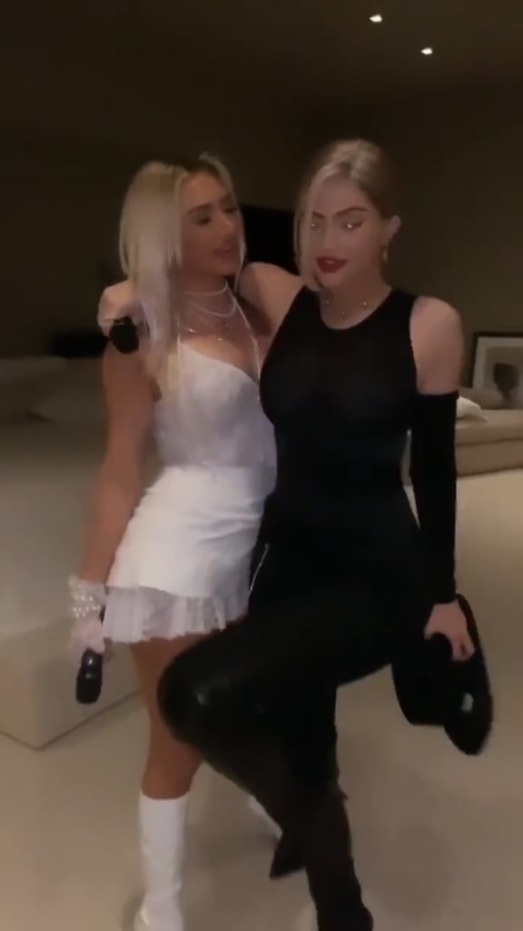 Kylie Jenner recrea el iconico beso entre Britney Spears y Madonna junto a su mejor amiga