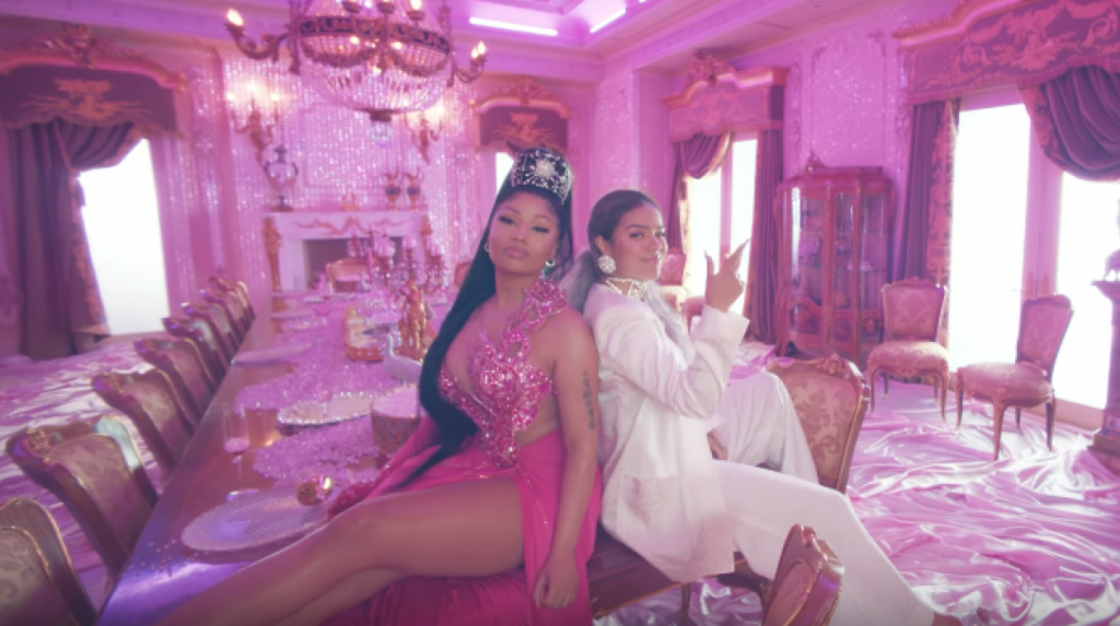 Nicki Minaj y Karol G se vuelven chicas malas en su nuevo tema 'Tusa'