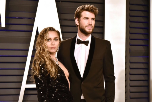 Miley Cyrus y Liam Hemsworth están oficialmente divorciados