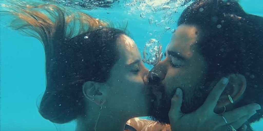 Camilo Echeverry harta a los fans con su excesiva promoción aprovechándose de su boda