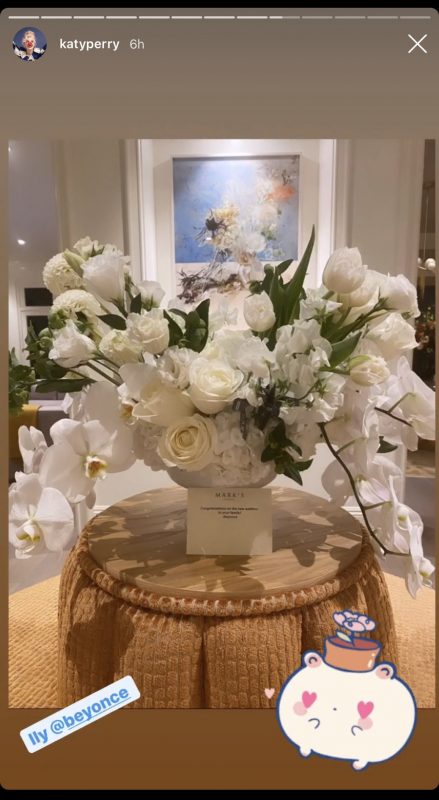 Beyoncé felicita a Katy Perry por el nacimiento de su hija y le envía flores Beyoncé felicita a Katy Perry por el nacimiento de su hija y le envía flores