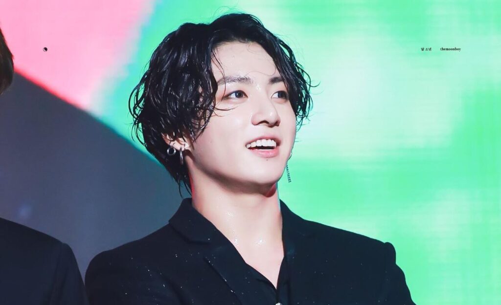 Jungkook de BTS dirigió el video musical del nuevo single de la banda