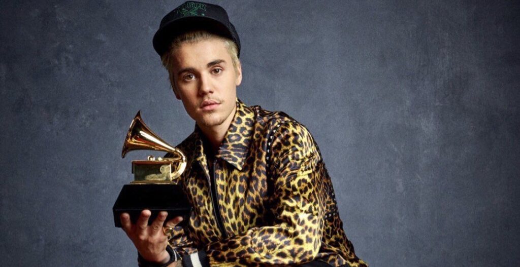 Justin Bieber insiste en que fue erróneamente nominado a las categorías pop del Grammy