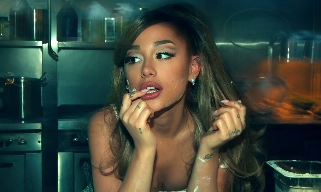 "Positions" de Ariana Grande no cumple con las expectativas y debuta con números regulares en los charts