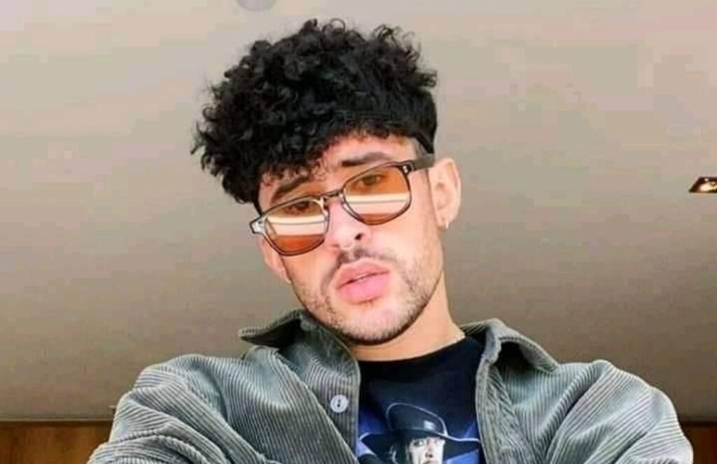 Luego de alcanzar el #1 en Spotify y Apple Músic Global, Bad Bunny se autodenomina "El Rey de la Música"