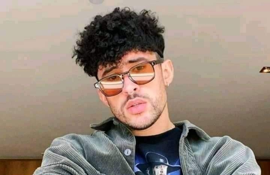 Luego de alcanzar el #1 en Spotify y Apple Músic Global, Bad Bunny se autodenomina "El Rey de la Música"