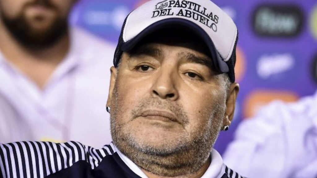 Muere el famoso futbolista argentino Diego Armando Maradona a los 60 años