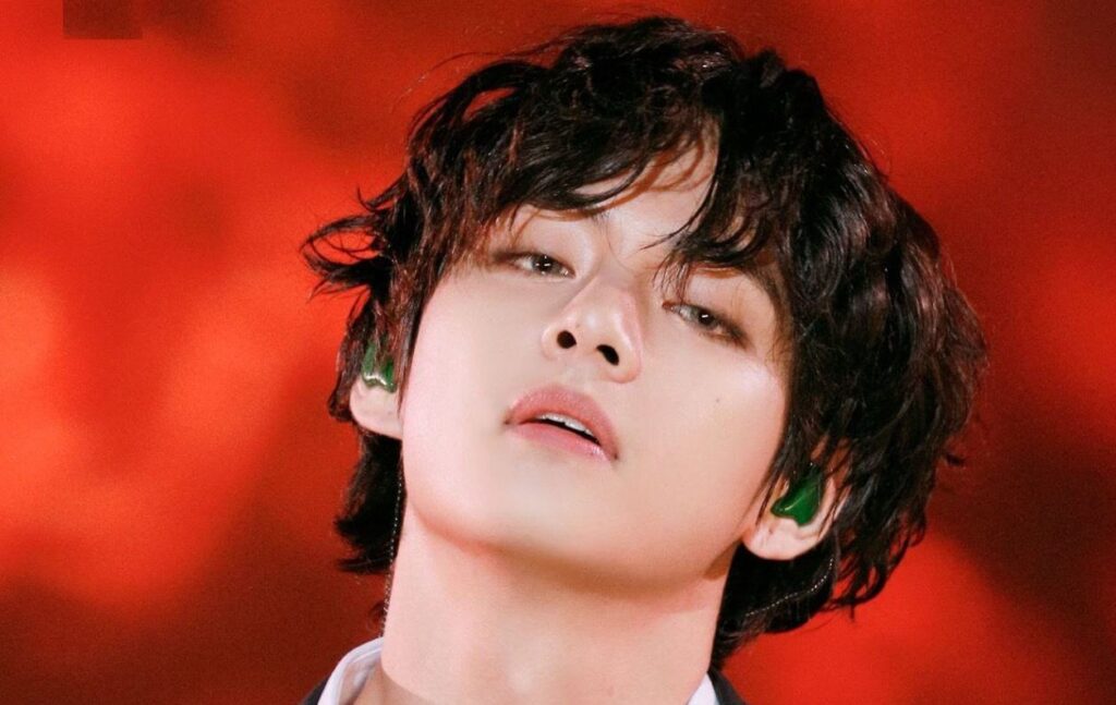 V de BTS es el nuevo icono representativo de la belleza y estilo de Asia