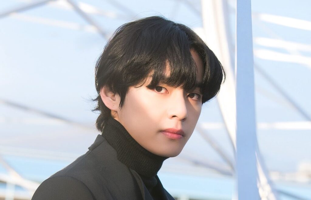 Fans de BTS construyen escuela de música en honor a V y la nombran Taehyung