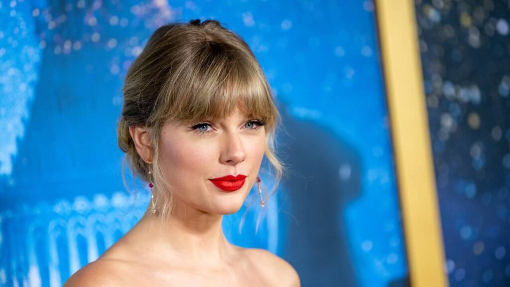 Taylor Swift da adelanto de las versiones regrabadas de su antigua música con 'Love Story'