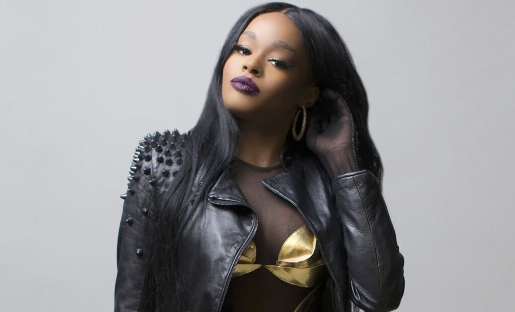 Después de exhumar y cocinar a su gato, Azealia Banks sufre fuertes críticas en redes sociales