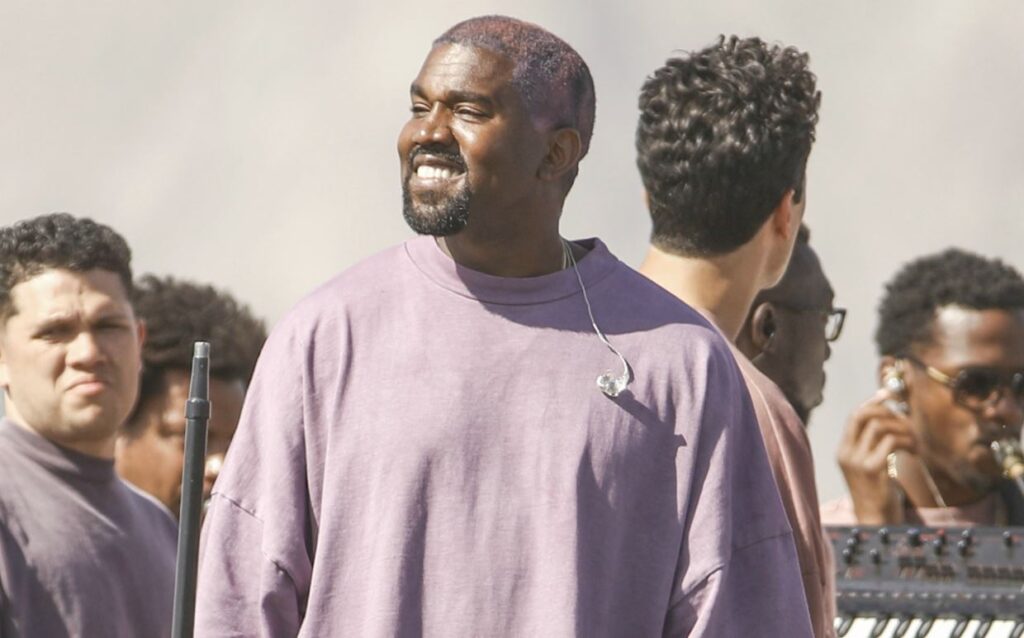 Demandan a Kanye West por no pagar a sus empleados e incumplir leyes laborales