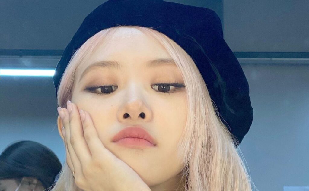 Rosé de BLACKPINK tendrá su solo debut a inicios de marzo según insiders de YG Entertainment