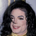 Descubre las 5 autopsias de famosos más terroríficas y polémicas de la historia.