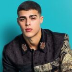 Cantante latino Lunay enciende las redes sociales por candentes fotografías íntimas